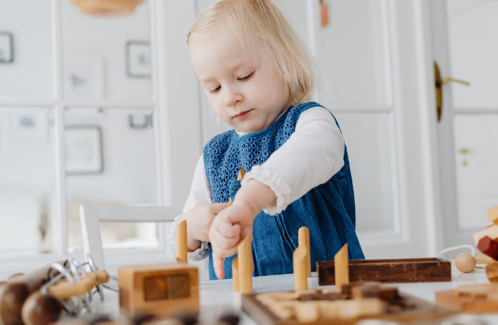 Independent play by age